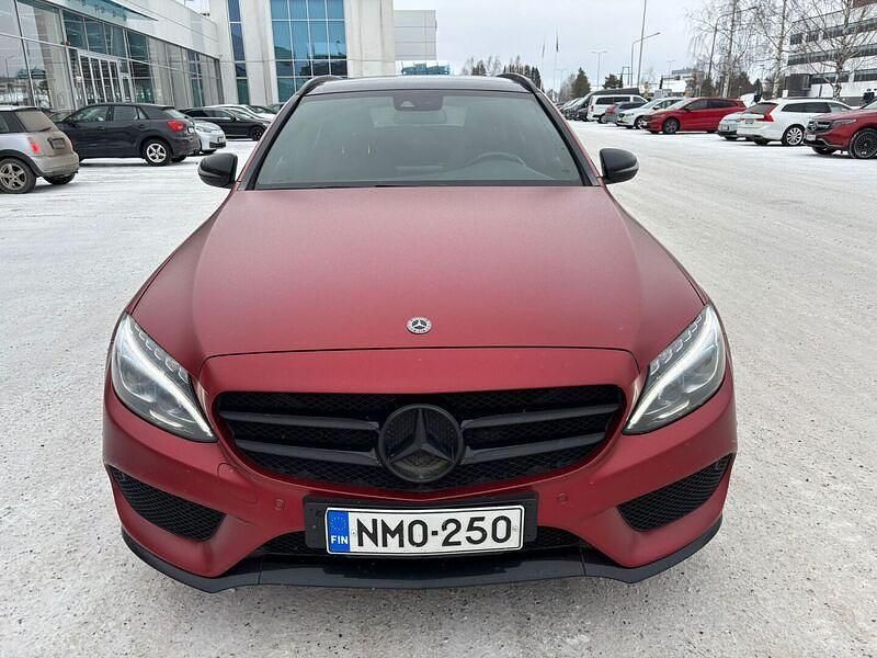 Käytetty Mercedes C350e Business 211 HP (155 kW) 2017 Punainen Farmari