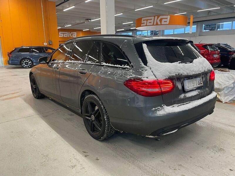 Käytetty Mercedes C220 Avantgarde 170 HP (125 kW) 2018 Farmari