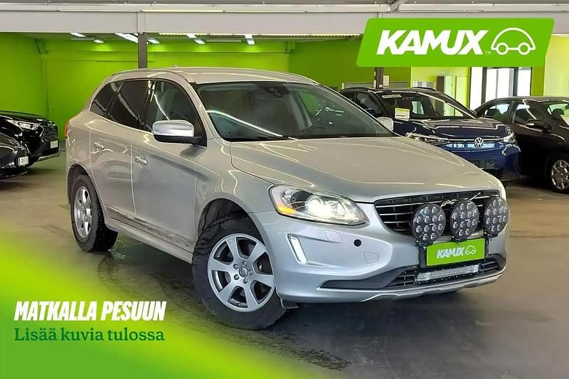 Käytetty Volvo XC60 Summum 181 HP (133 kW) 2015 Hopea / harmaa Katumaasturi