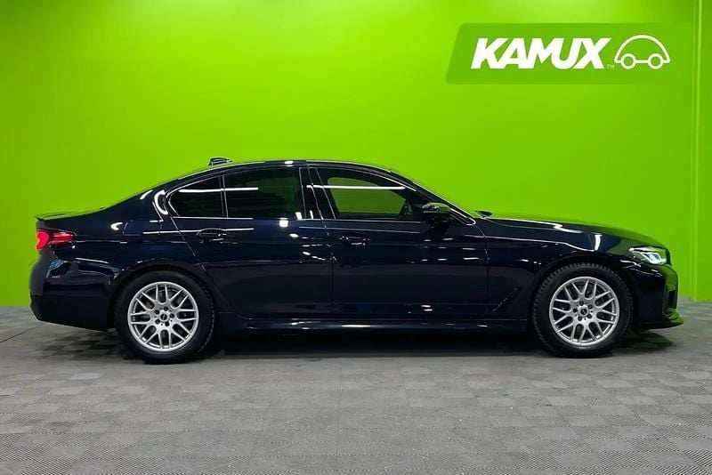 Käytetty BMW 530e M Sport 184 HP (135 kW) 2021 Sininen Sedan