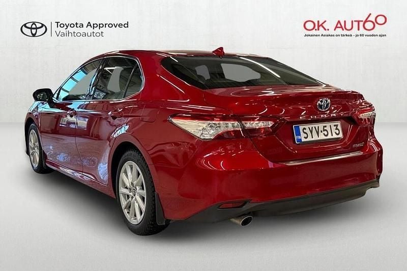 Käytetty Toyota Camry Business Edition 178 HP (130 kW) 2021 Punainen Sedan