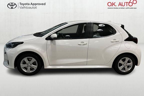 Käytetty Toyota Yaris Active 91 HP (66 kW) 2021 Valkoinen Viistoperä