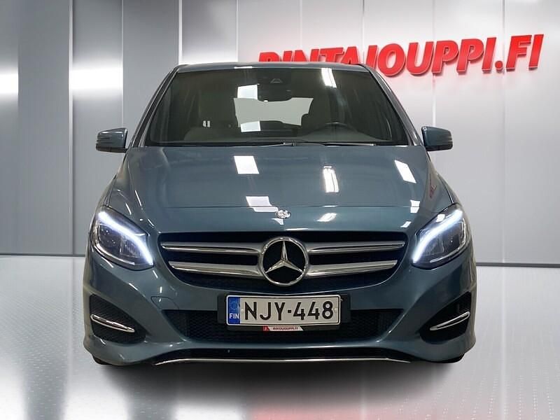 Käytetty Mercedes B180 Business 109 HP (80 kW) 2015 Tila-auto