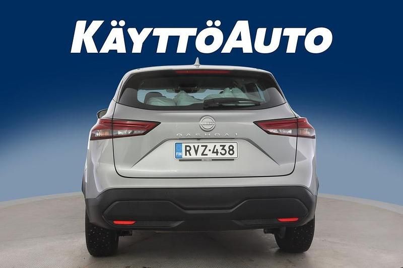 Käytetty Nissan Qashqai Acenta 158 HP (116 kW) 2024 Hopea Katumaasturi