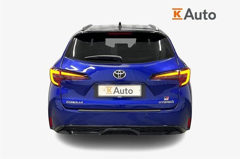 Käytetty Toyota Corolla Sport 122 HP (89 kW) 2023 Sininen Farmari