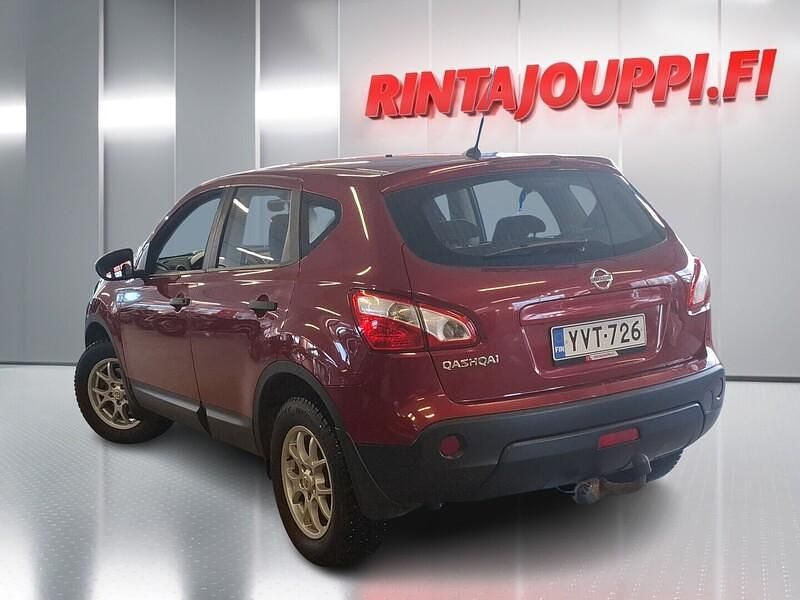 Käytetty Nissan Qashqai Visia 114 HP (83 kW) 2010 Katumaasturi
