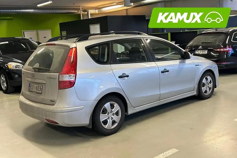 Käytetty Hyundai i30 109 HP (80 kW) 2011 Hopea / harmaa Farmari