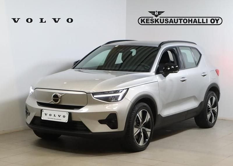 Käytetty Volvo XC40 Plus 169 kW (231 HP) 2023 Hopea Katumaasturi