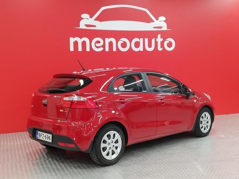 Käytetty Kia Rio LX 86 HP (63 kW) 2013 Viistoperä