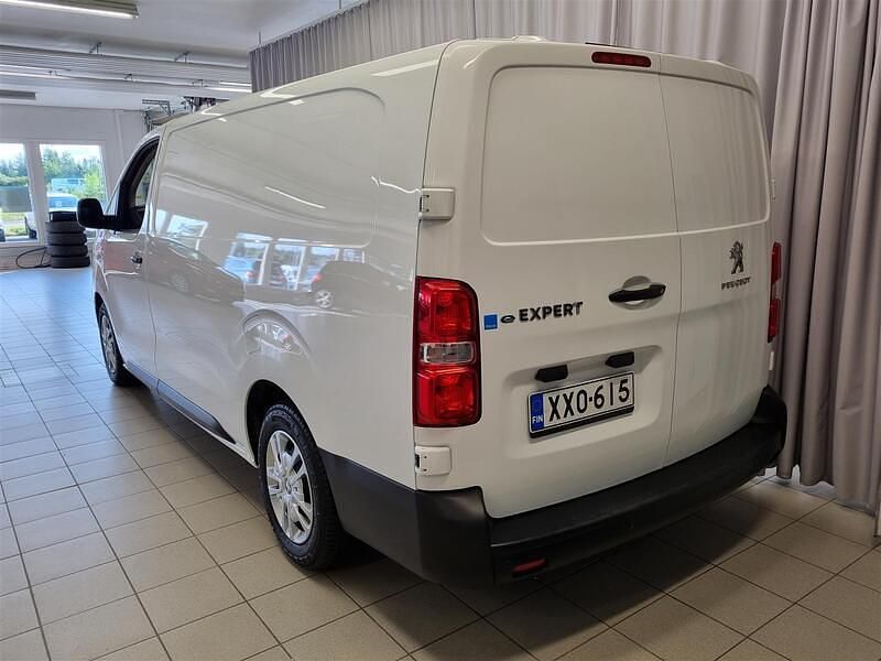 Käytetty Peugeot e-Expert 100 kW (136 HP) 2021 Valkoinen Van