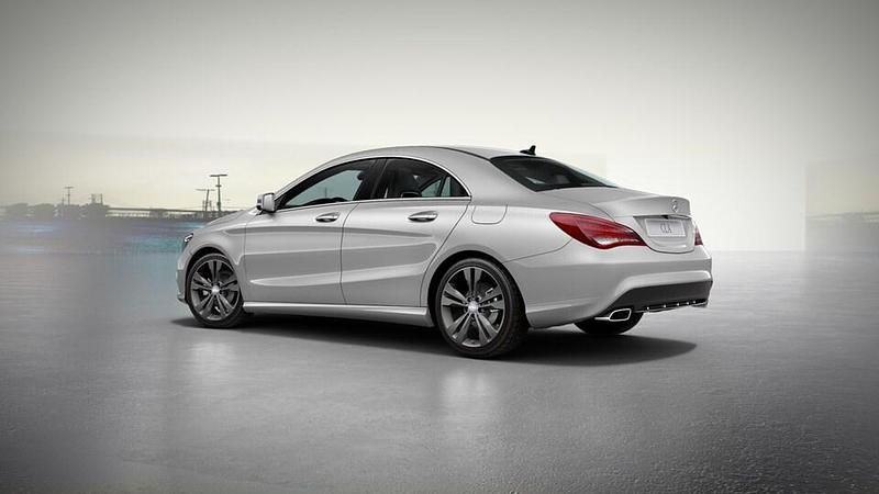 Käytetty Mercedes CLA180 Edition 122 HP (89 kW) 2016 Sedan