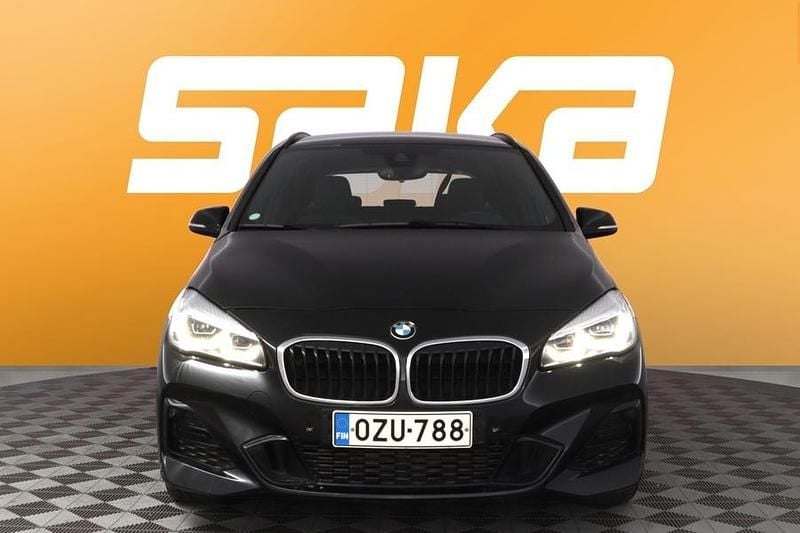 Käytetty BMW 225 Active Tourer M Sport 224 HP (164 kW) 2021 Tila-auto