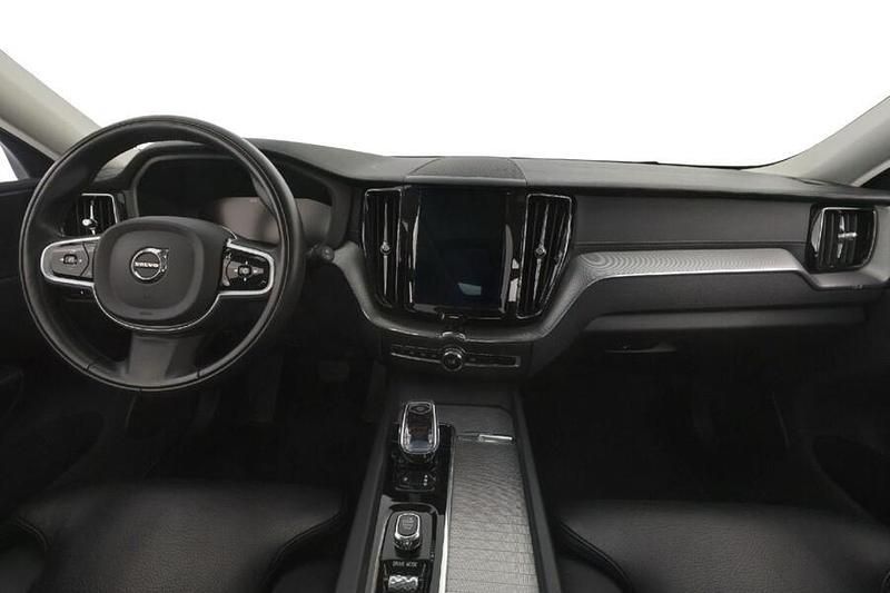 Käytetty Volvo XC60 Business Edition 392 HP (288 kW) 2020 Katumaasturi