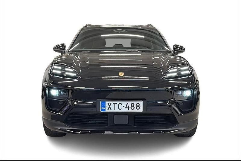 Käytetty Porsche Macan 300 kW (408 HP) 2024 Musta Katumaasturi