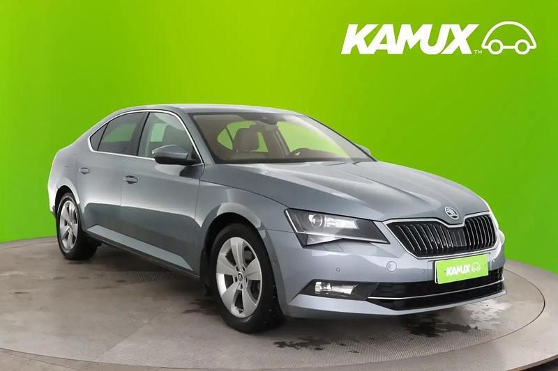 Käytetty Skoda Superb Style 204 HP (150 kW) 2018 Business grau metallic Viistoperä