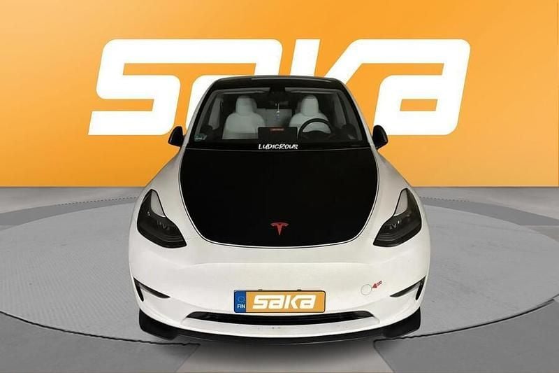 Käytetty 2024 Tesla Model Y Performance Katumaasturi | 42 900 € (Perustarjous) - Kuva 1/3