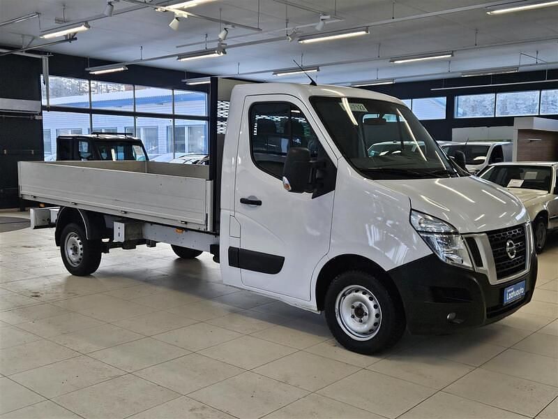 Käytetty Nissan NV400 Comfort 146 HP (107 kW) 2020 Van