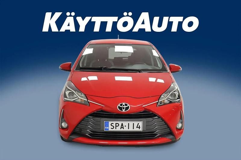 Käytetty Toyota Yaris Multidrive S 112 HP (82 kW) 2020 Punainen Viistoperä