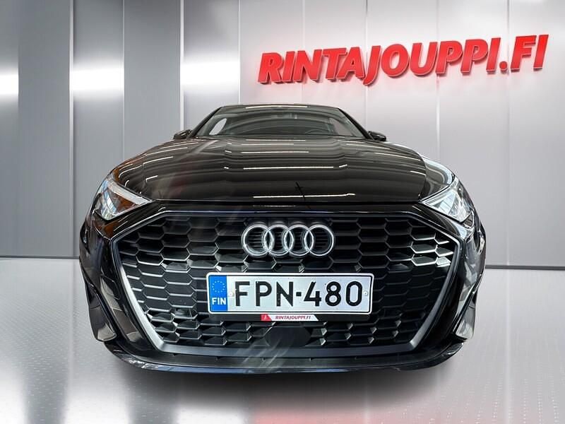 Käytetty Audi A3 Sportback Business 150 HP (110 kW) 2020 Viistoperä
