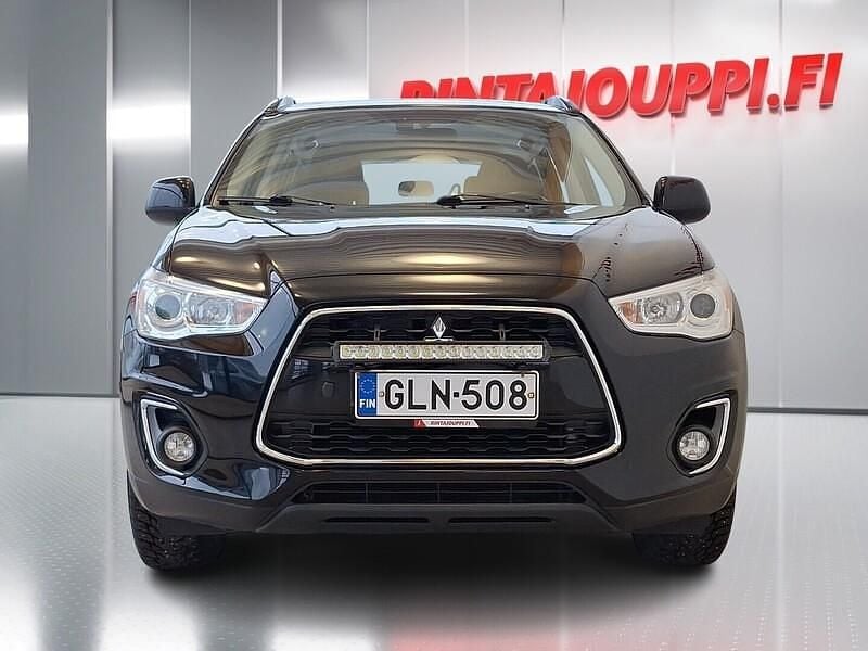 Käytetty Mitsubishi ASX Invite 117 HP (86 kW) 2015 Musta Katumaasturi