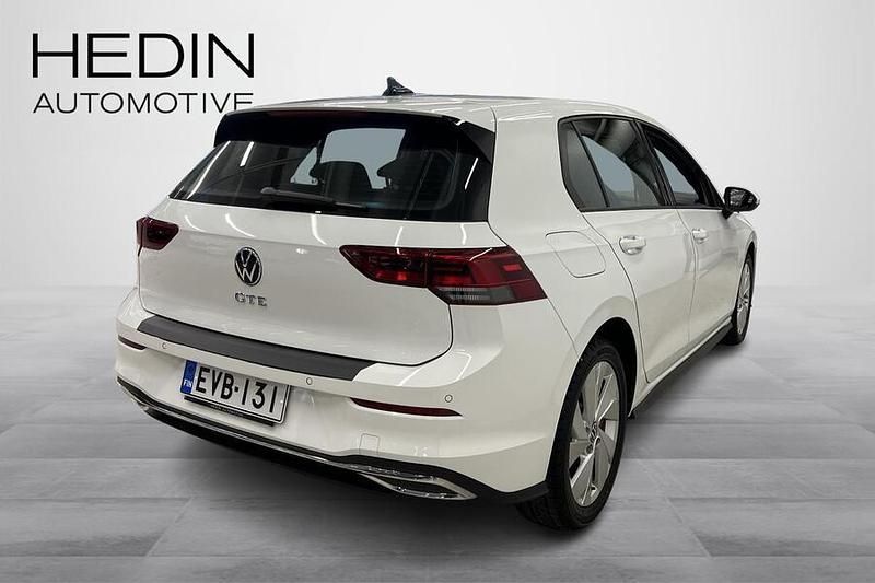 Käytetty VW Golf VIII GTE 245 HP (180 kW) 2022 Valkoinen Viistoperä