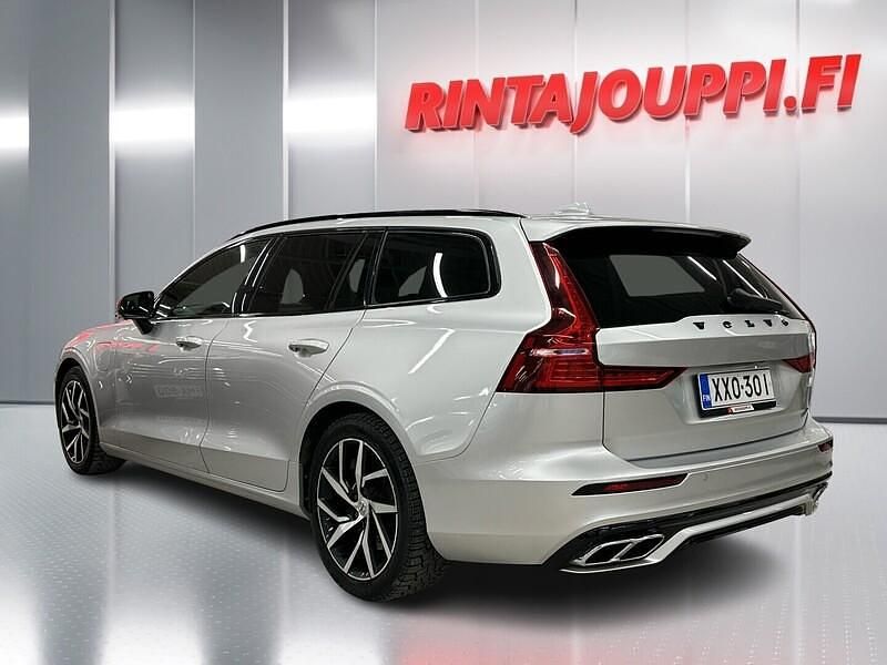 Käytetty Volvo V60 Business Edition 392 HP (288 kW) 2021 Farmari