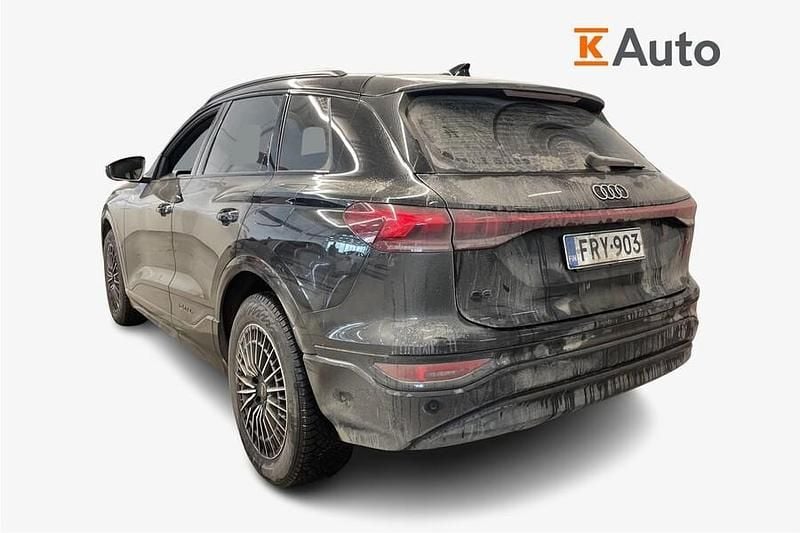 Käytetty Audi Q6 e-tron Sport 285 kW (388 HP) 2025 Musta Katumaasturi