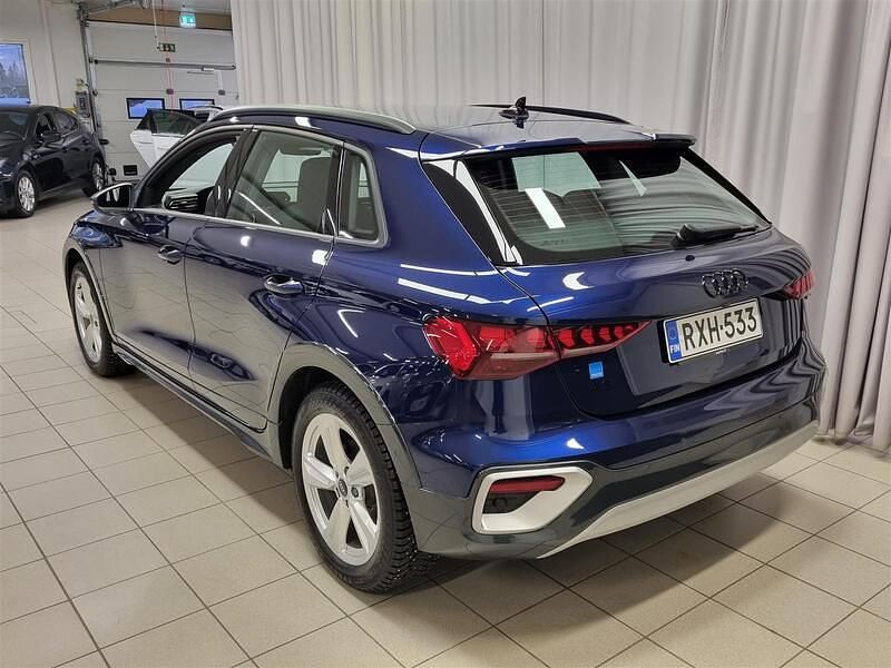Käytetty Audi A3 e-tron 150 HP (110 kW) 2024 Sininen Viistoperä