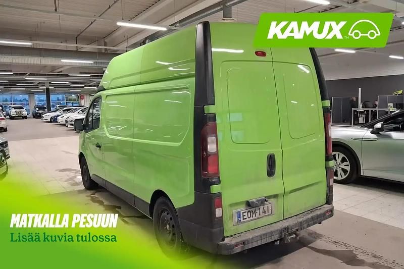 Käytetty Renault Trafic 145 HP (106 kW) 2017 Vihreä Tila-auto