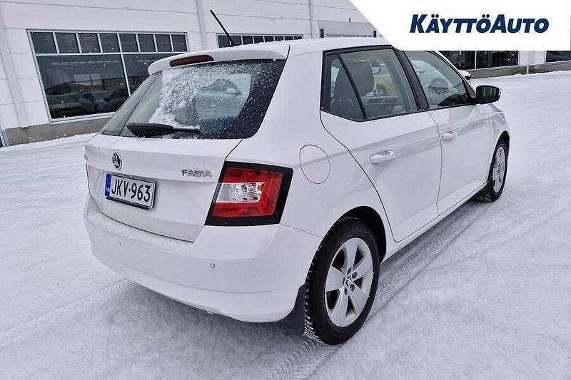 Käytetty Skoda Fabia Ambition 95 HP (69 kW) 2018 Valkoinen Viistoperä