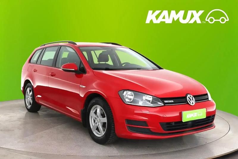 Punainen Käytetty 2016 VW Golf Comfortline Sedan | 9 190 € (Perustarjous) - Kuva 1/4