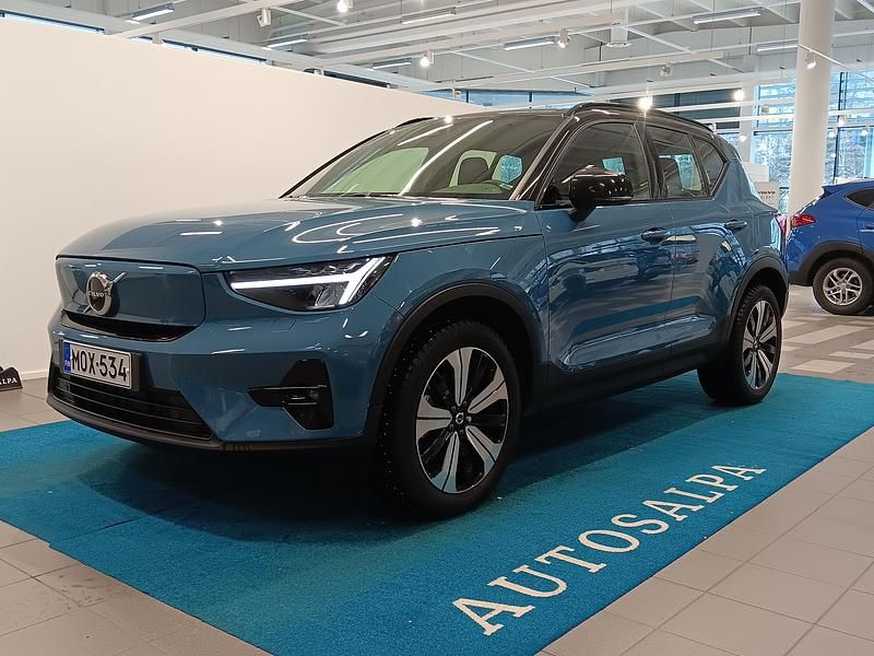 Käytetty Volvo XC40 Plus 175 kW (238 HP) 2023 Katumaasturi