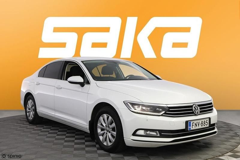 Käytetty 2019 VW Passat Comfortline Sedan | 11 800 € (Supertarjous) - Kuva 1/3