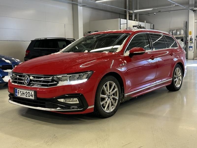 Käytetty VW Passat R-line 150 HP (110 kW) 2019 Farmari
