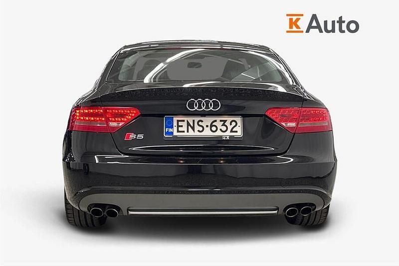 Käytetty Audi S5 Sportback 333 HP (244 kW) 2010 Musta Viistoperä
