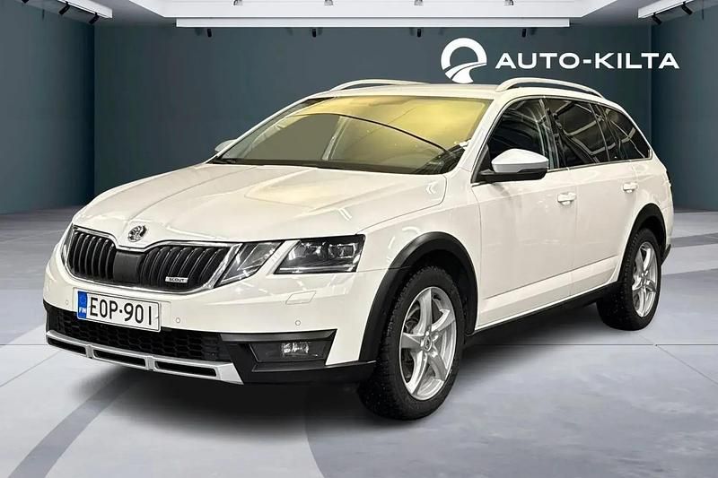 Käytetty Skoda Octavia 184 HP (135 kW) 2017 Valkoinen Farmari