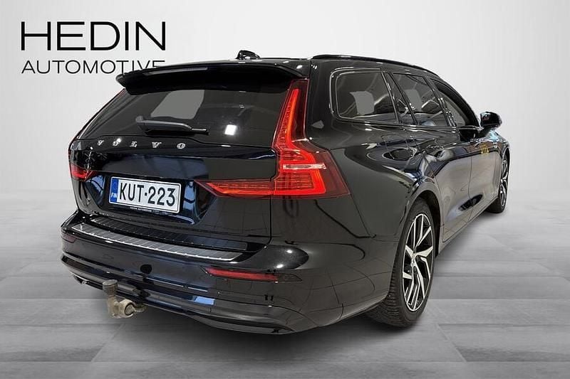 Käytetty Volvo V60 Performance 456 HP (335 kW) 2023 Musta Farmari