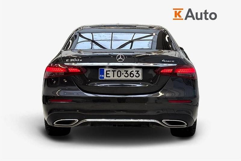 Käytetty Mercedes E300 Avantgarde 211 HP (155 kW) 2021 Harmaa Sedan