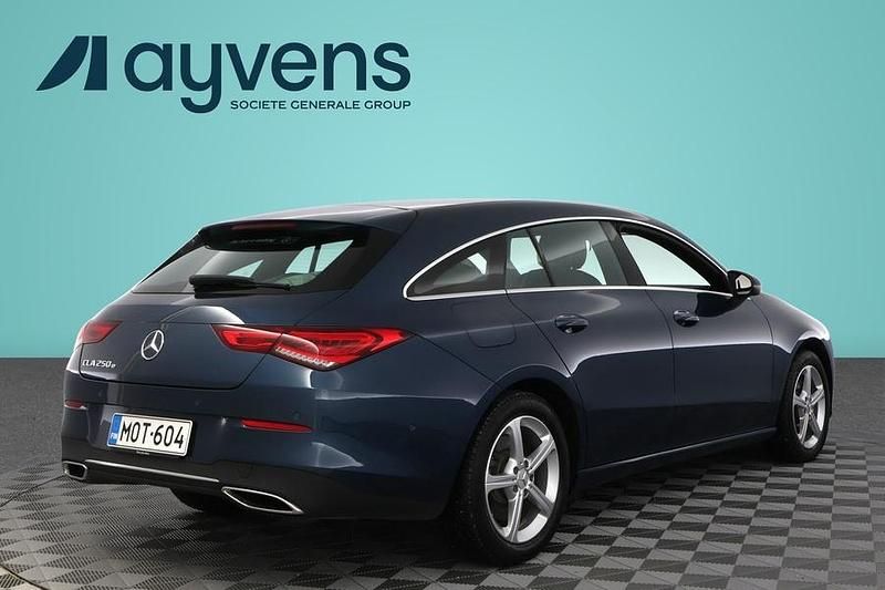 Käytetty Mercedes CLA250e Business 160 HP (117 kW) 2022 Sininen Sedan