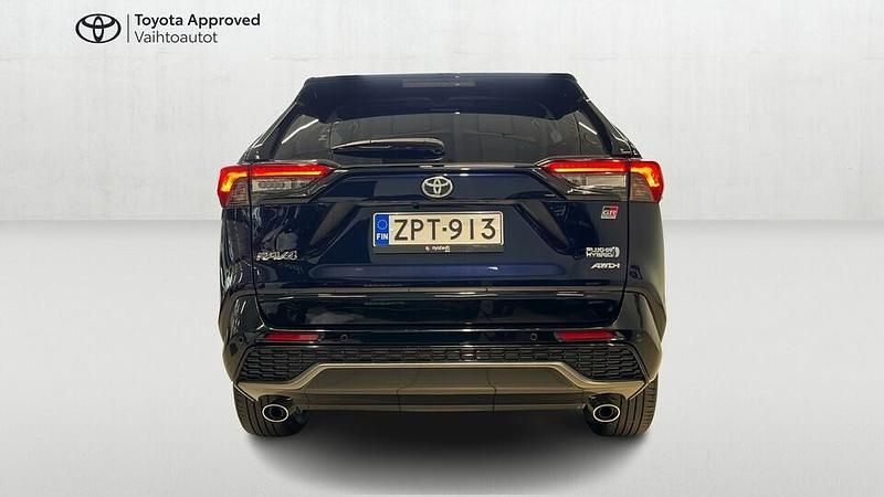Käytetty Toyota RAV4 Hybrid Sport 178 HP (130 kW) 2023 Katumaasturi
