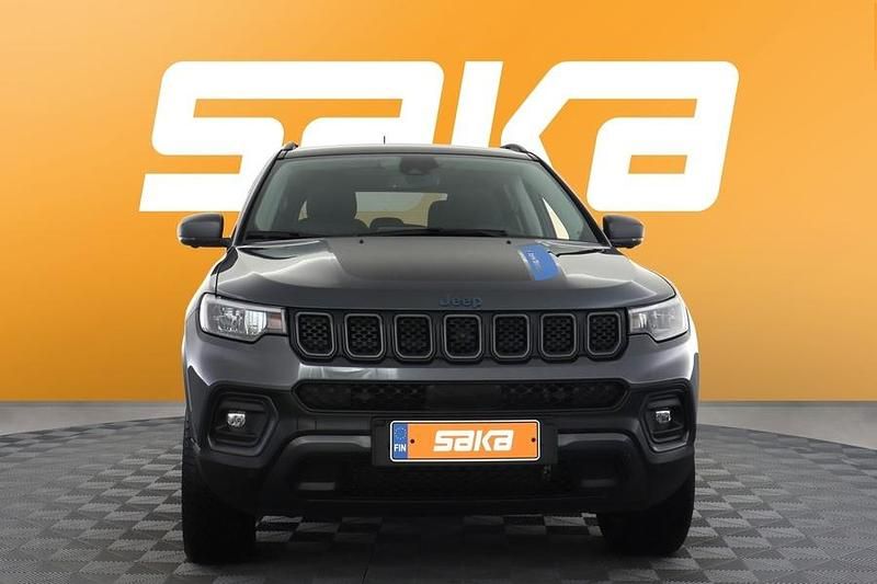 Käytetty Jeep Compass Trailhawk 239 HP (175 kW) 2022 Katumaasturi