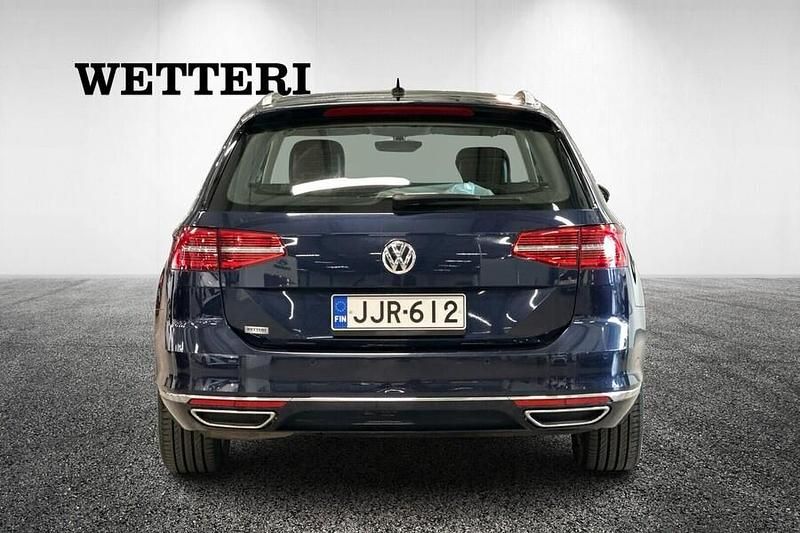 Käytetty VW Passat Highline 239 HP (175 kW) 2015 Sininen Farmari