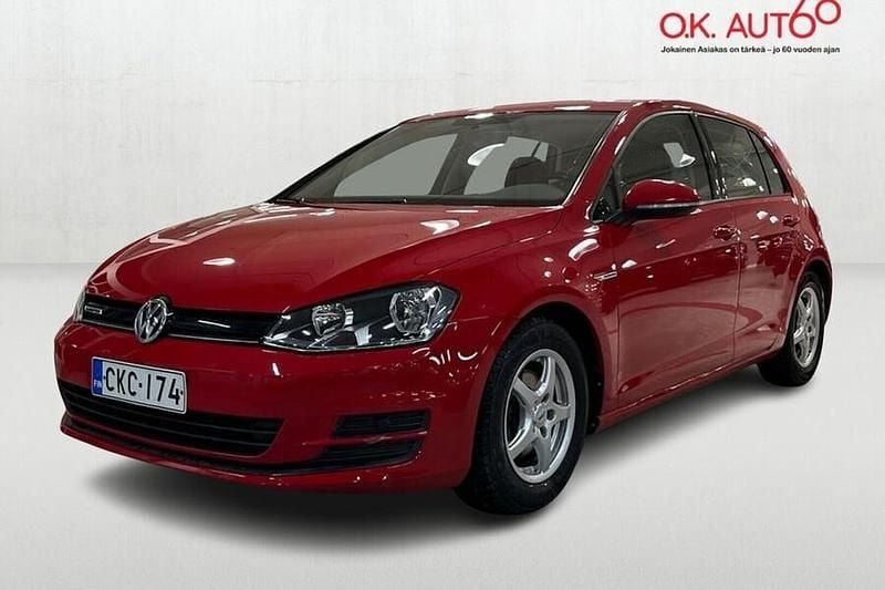 Punainen Käytetty 2016 VW Golf VII Comfortline Viistoperä | 12 800 € (Perustarjous) - Kuva 1/4