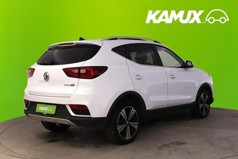 Käytetty MG ZS 105 kW (143 HP) 2021 Valkoinen Sedan