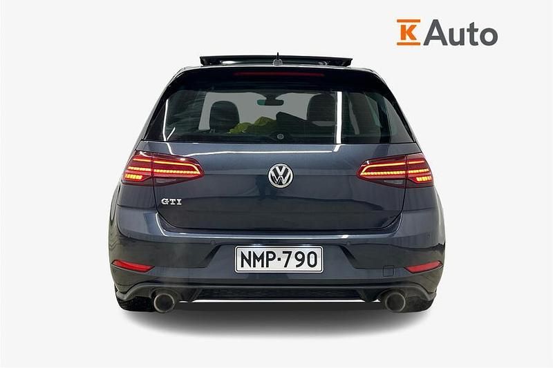 Käytetty VW Golf VII GTI 230 HP (169 kW) 2018 Sininen Viistoperä