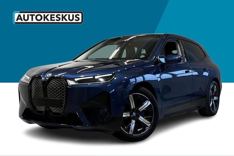 Sininen Käytetty 2022 BMW iX Sport Line Katumaasturi | 43 590 € - Kuva 1/3