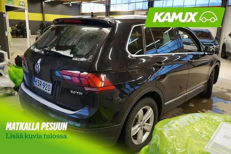 Käytetty VW Tiguan Comfortline 150 HP (110 kW) 2017 Musta Katumaasturi