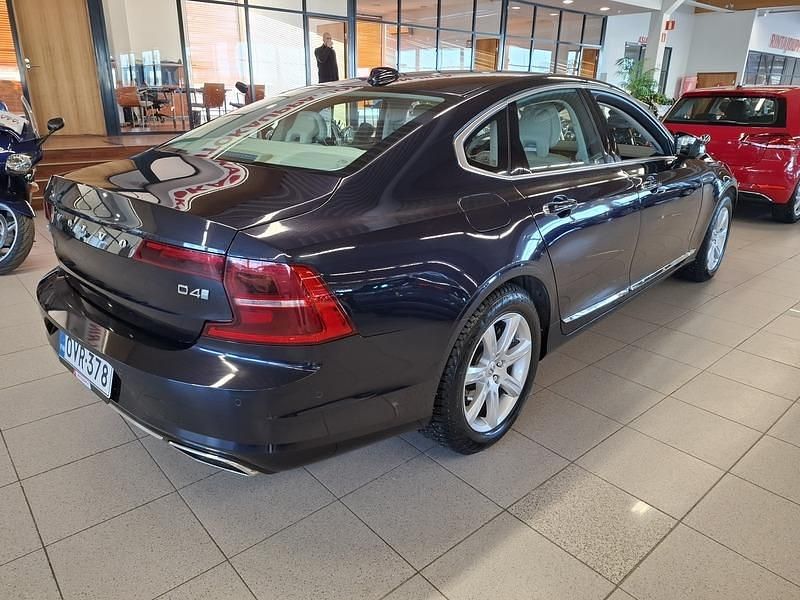 Käytetty Volvo S90 Inscription 190 HP (139 kW) 2017 Sininen Sedan