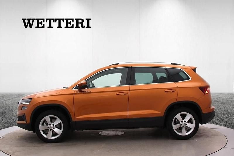 Uusi Skoda Karoq Lodge 150 HP (110 kW) 2025 Oranssi Katumaasturi