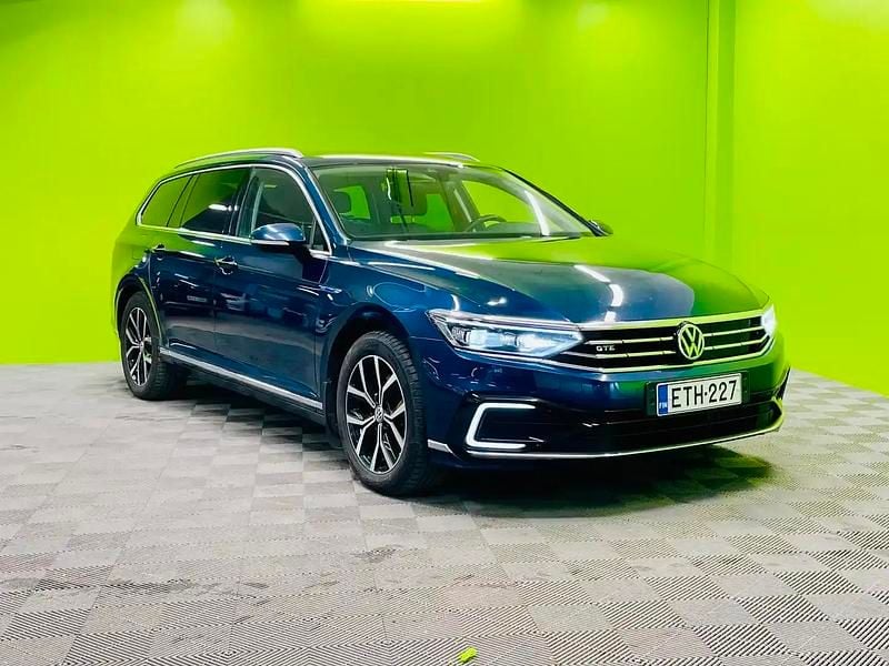 Käytetty VW Passat GTE 156 HP (114 kW) 2020 Sininen Farmari